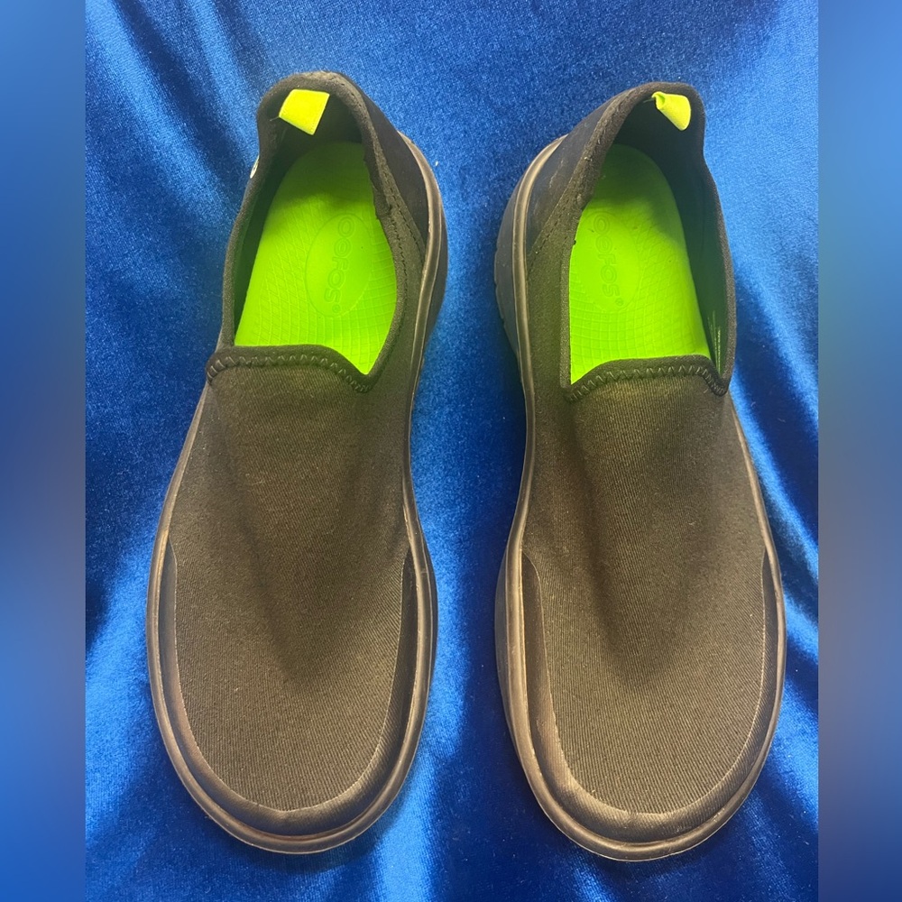 Women’s Oofos Oomg Eezee shoes